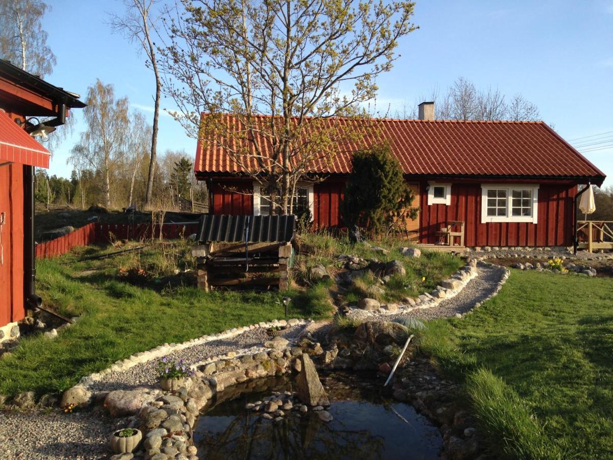 Tystberga Logi Bed & Breakfast Bagian luar foto