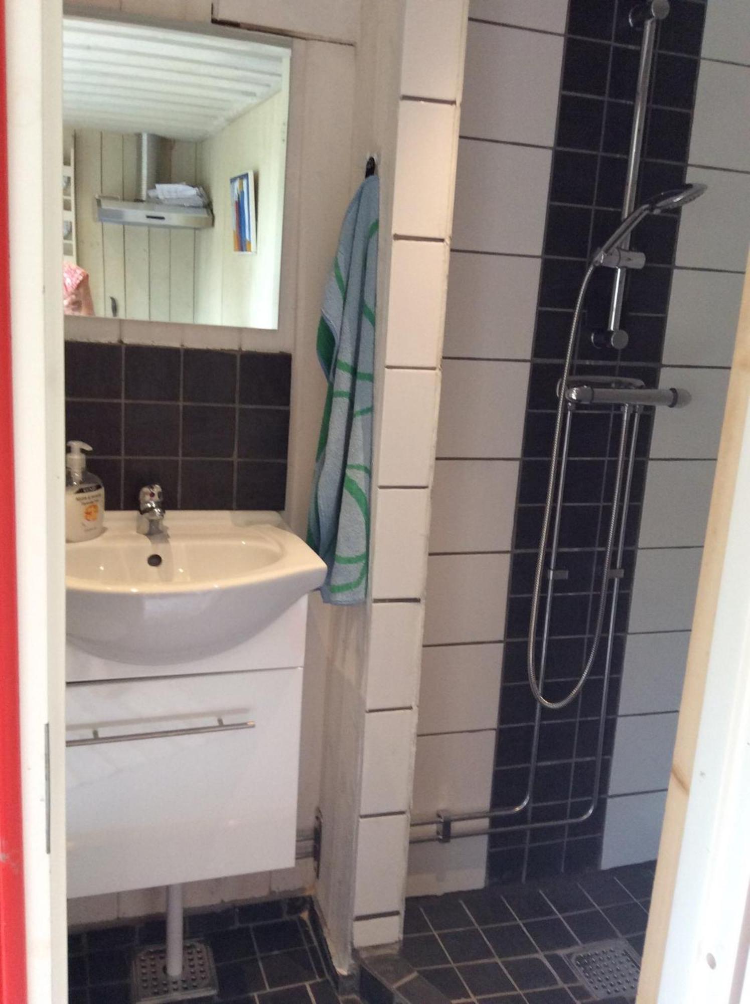 Tystberga Logi Bed & Breakfast Bagian luar foto