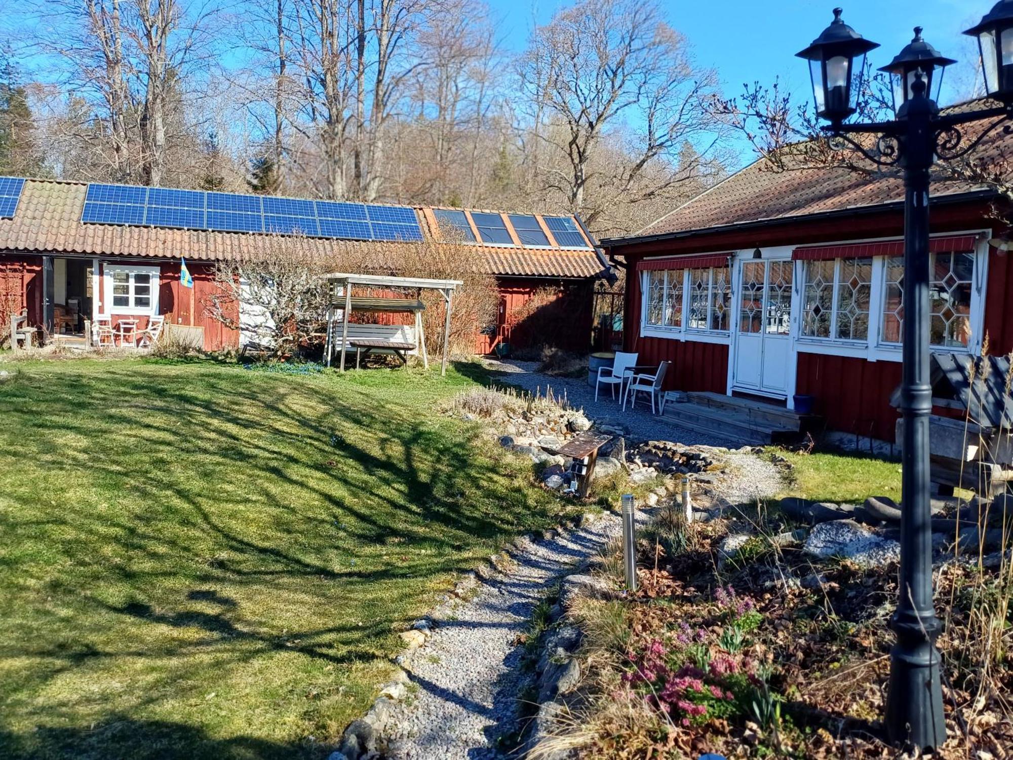 Tystberga Logi Bed & Breakfast Bagian luar foto